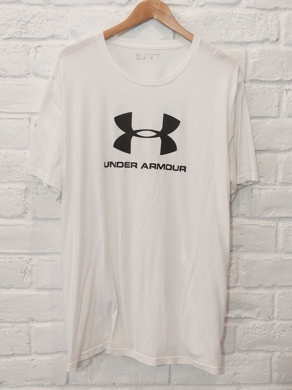 Under Armour T Shirt Crew Neck Mens XXL White Solid Loose Fit Big Black Logo Tee
